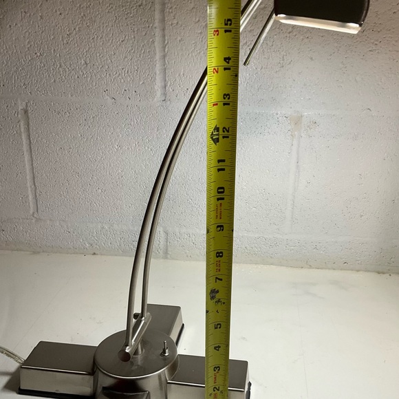 Tensor 17” piano desk, lamp, brush, nickel, full spectrum fully adjustable - Picture 11 of 11